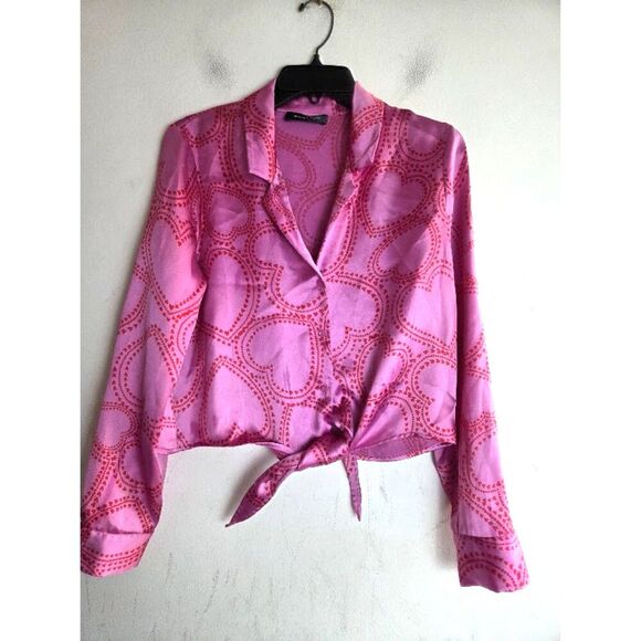 Bailey 44 Pink w/Red Hearts Print Vegan Silk/Satin Button Up Tie Front Top Med - Picture 1 of 5